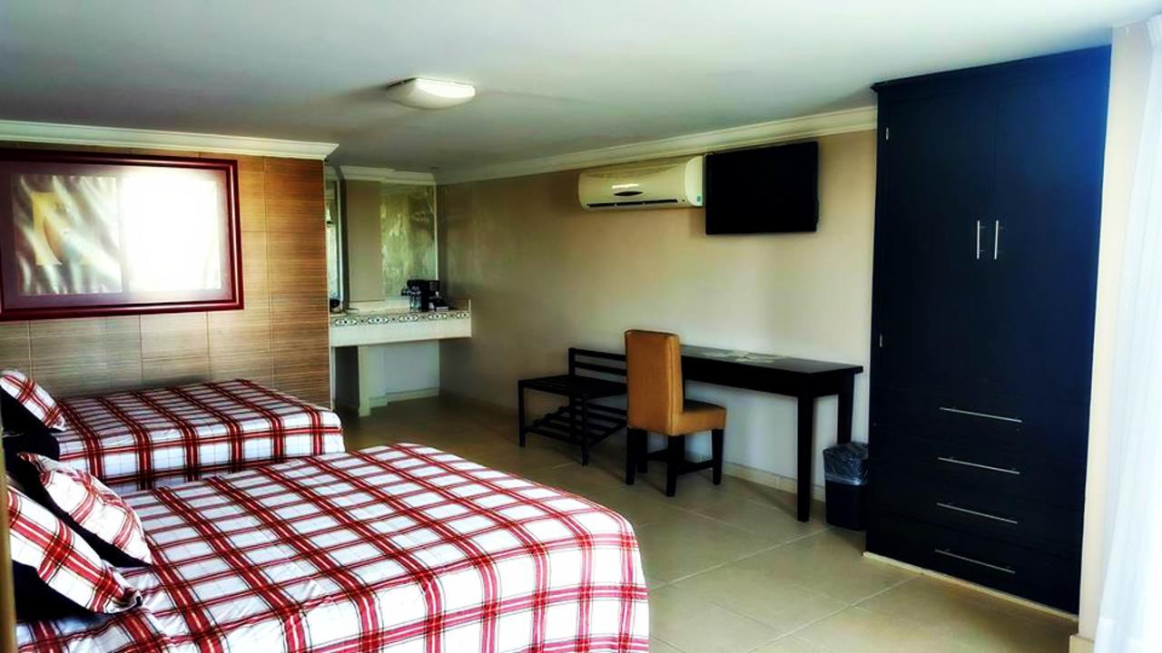 Hotel Graham วิลลาเฮอโมซา ภายนอก รูปภาพ