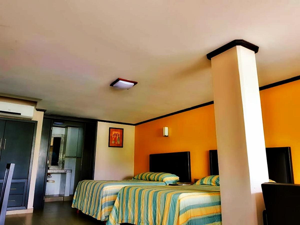 Hotel Graham วิลลาเฮอโมซา ภายนอก รูปภาพ