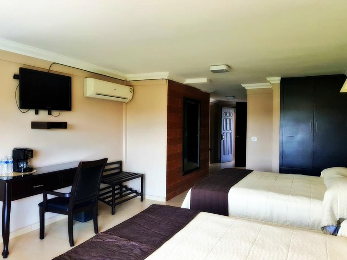 Hotel Graham วิลลาเฮอโมซา ภายนอก รูปภาพ