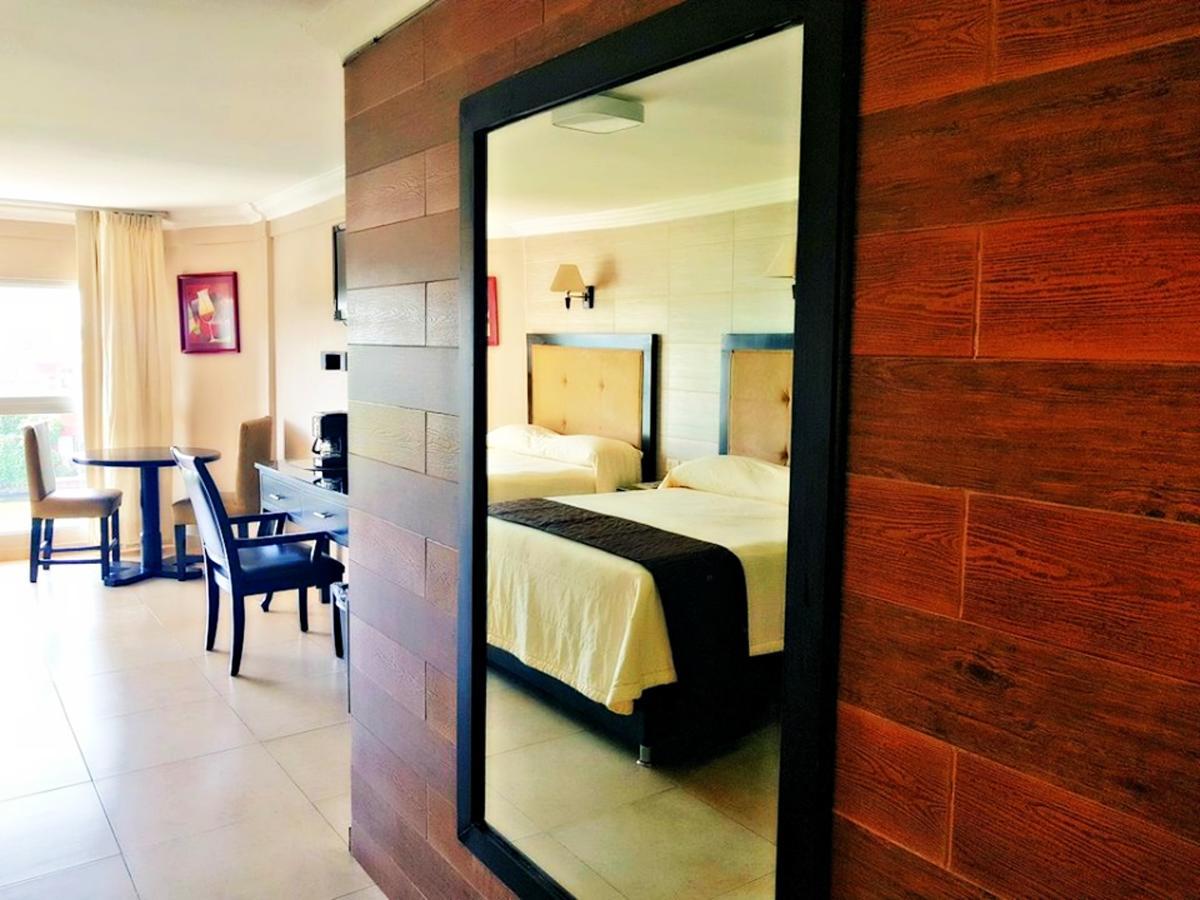 Hotel Graham วิลลาเฮอโมซา ภายนอก รูปภาพ