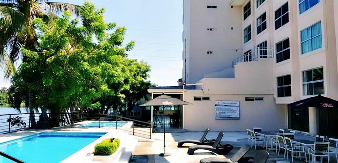 Hotel Graham วิลลาเฮอโมซา ภายนอก รูปภาพ